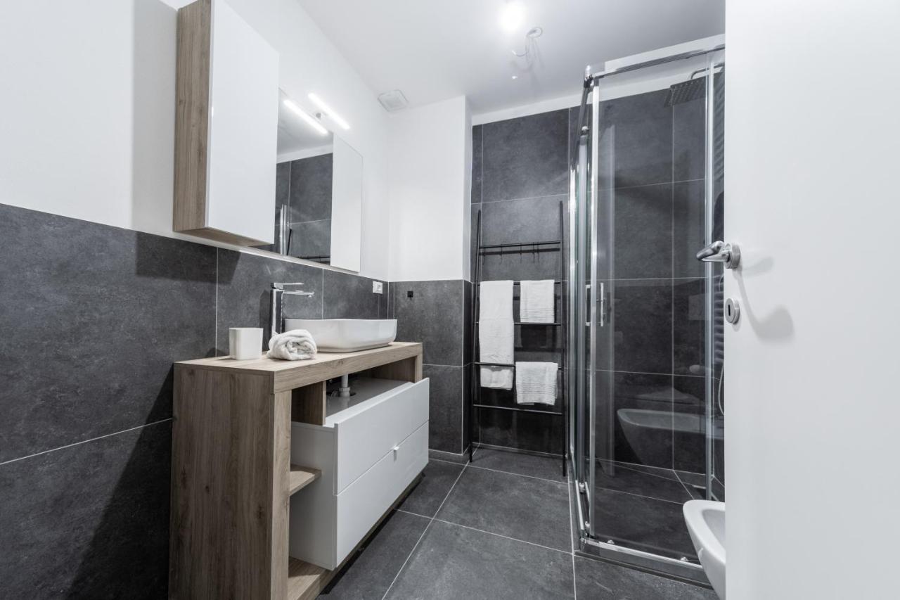 Getthekey Barberia Apartment Bologna Bagian luar foto